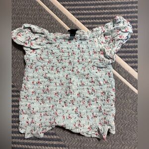 ❣️10 for $10❣️Art Class Light Blue Floral Smocked Top